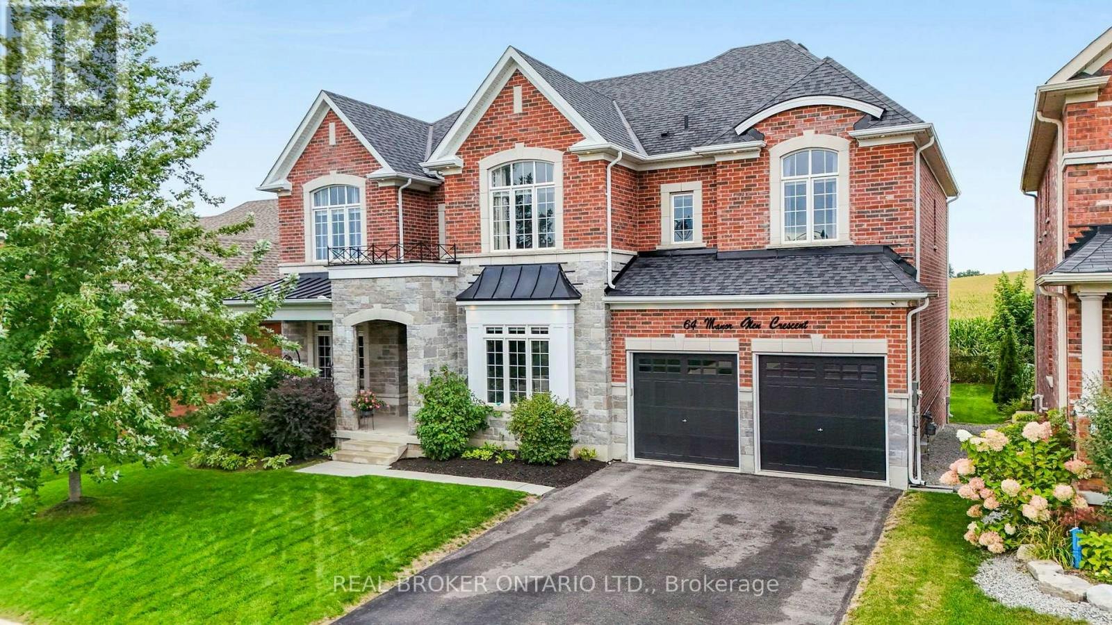 64 Manor Glen Crescent, East Gwillimbury, ON, L0G 1M0