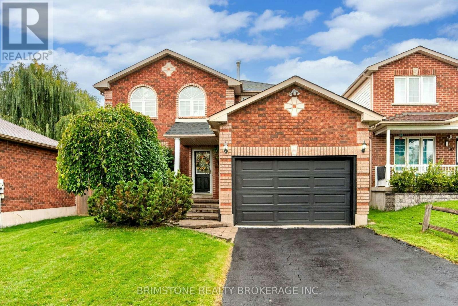 32 Wessenger Drive, Barrie, ON, L4N 8R3