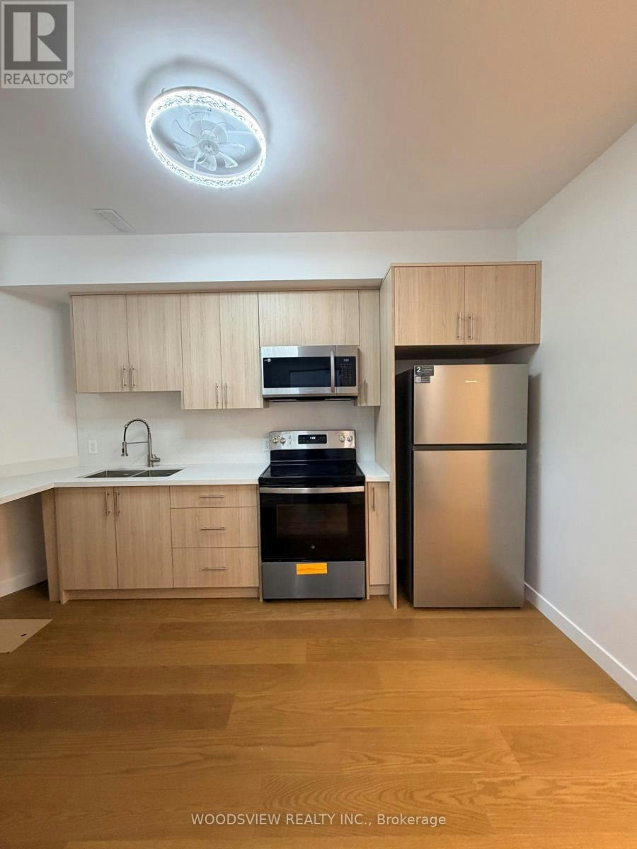 LOWER-152 Medland Street, Toronto, ON, M6P 2N5 - 8