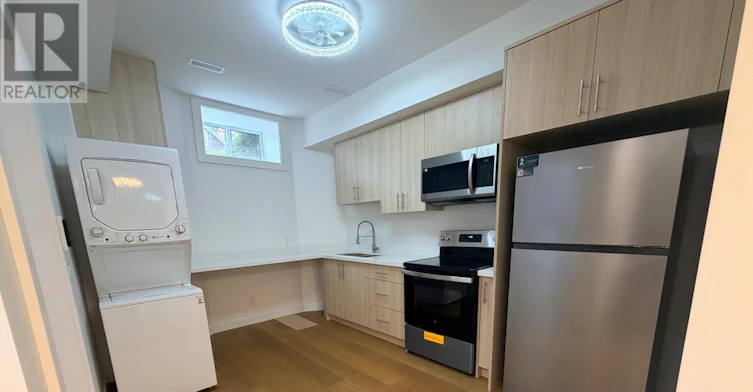 LOWER-152 Medland Street, Toronto, ON, M6P 2N5 - 9