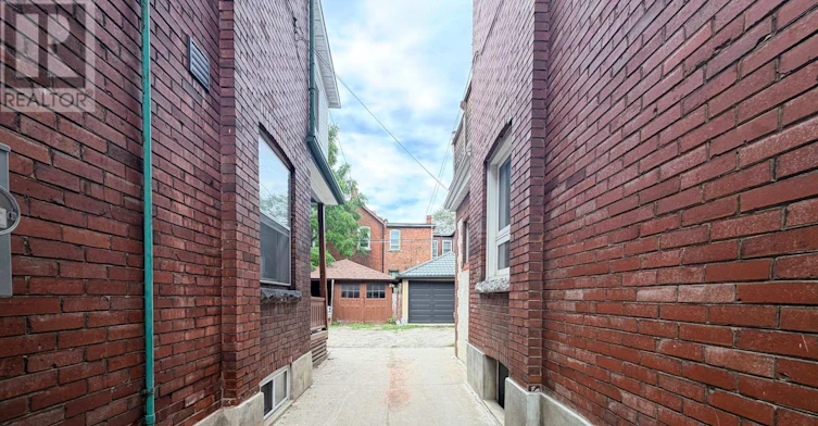 LOWER-152 Medland Street, Toronto, ON, M6P 2N5 - 4