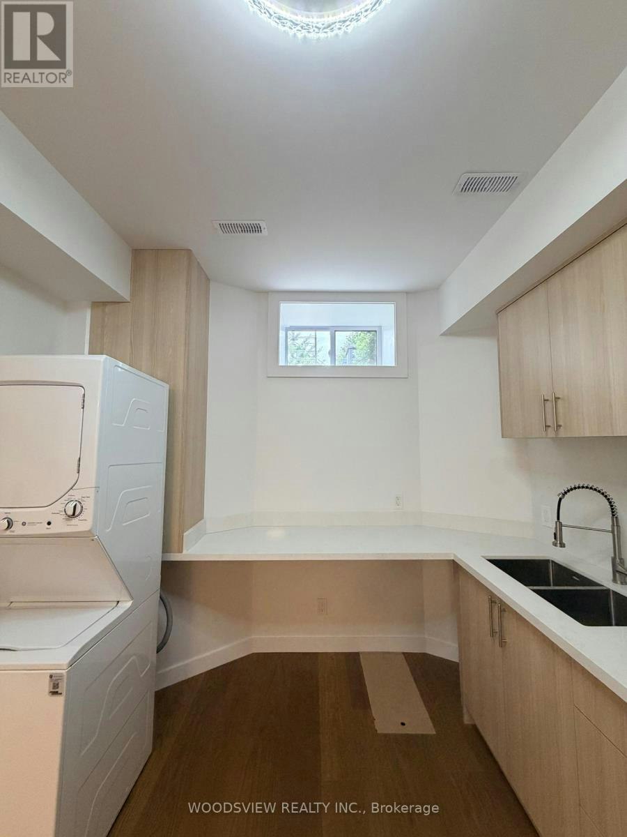 LOWER-152 Medland Street, Toronto, ON, M6P 2N5 - 10