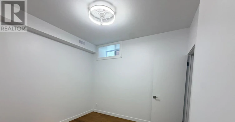 LOWER-152 Medland Street, Toronto, ON, M6P 2N5 - 20
