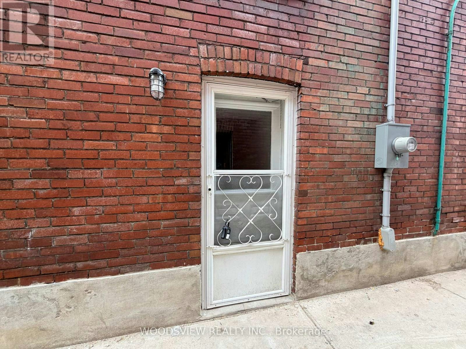 LOWER-152 Medland Street, Toronto, ON, M6P 2N5 - 3