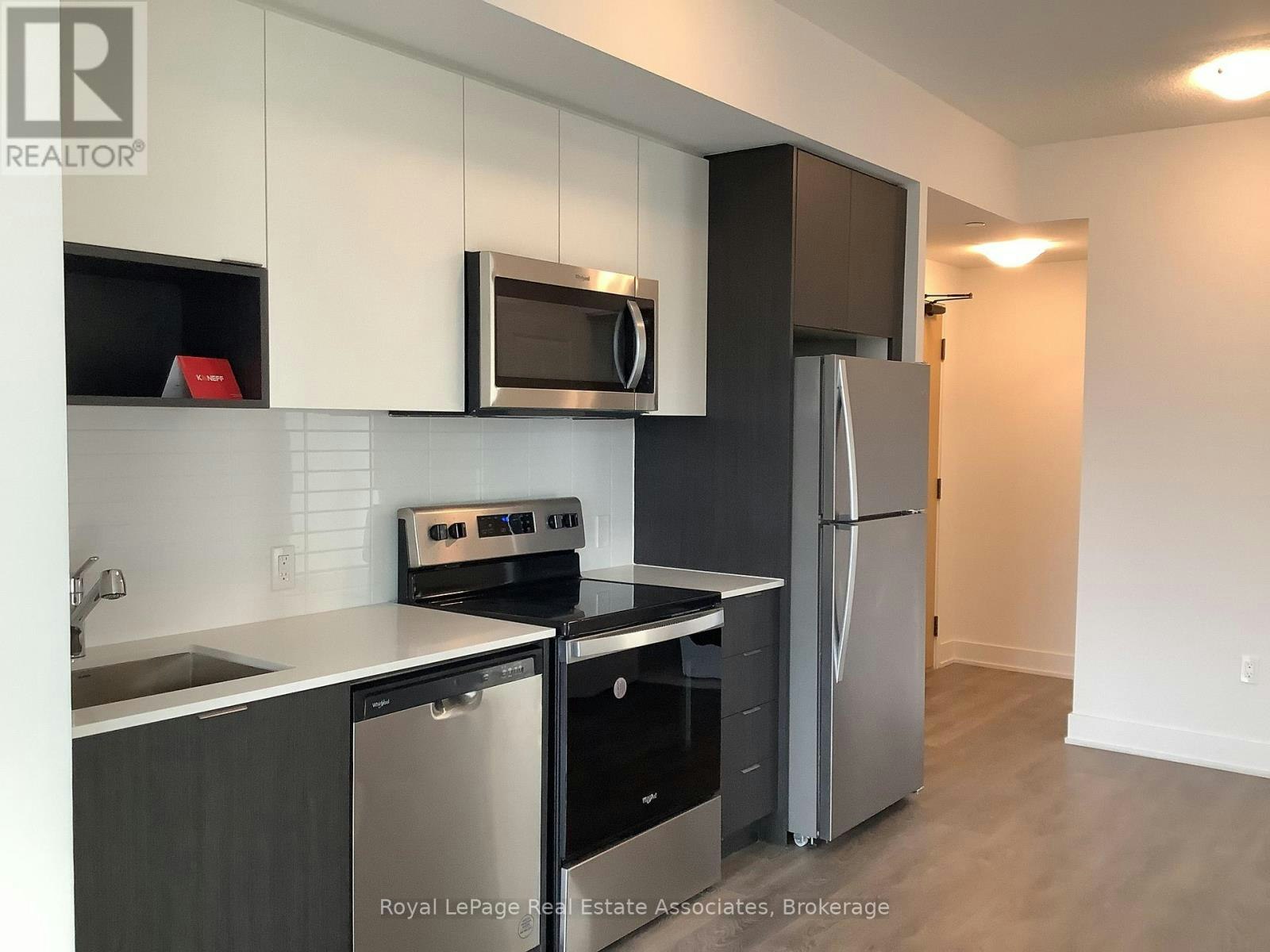1004-202 Burnhamthorpe Road E, Mississauga, ON, L5A 4L4