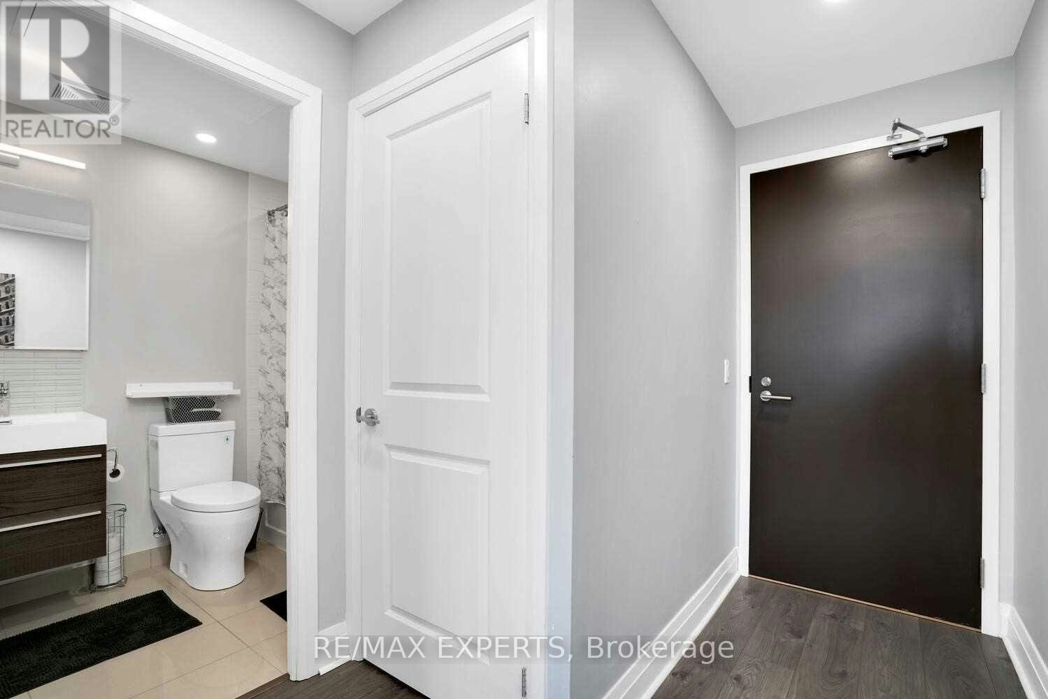 1303-17 Zorra Street, Toronto, ON, M8Z 0C8 - 2