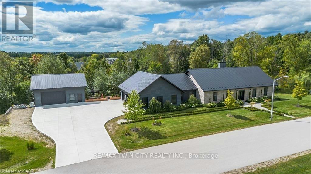141 Ruth Anne Place, Mapleton, ON, N0G 2K0