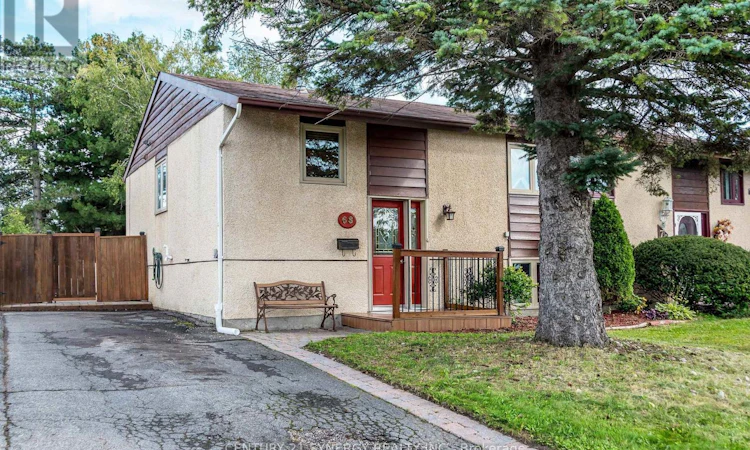 68 Sheldrake Drive E