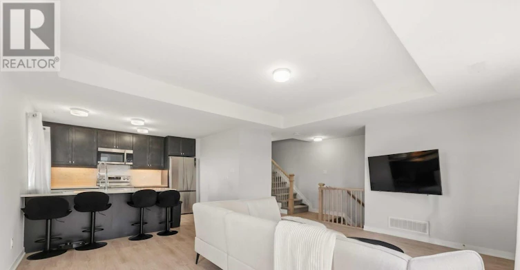 206 Parnian Private, Manotick, ON, K2J 6H3 - 6