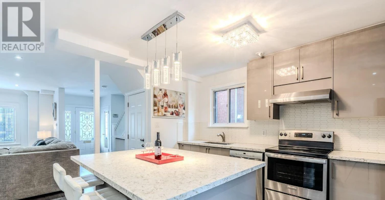 47 Maxwell Avenue, Toronto, ON, M5P 2B4 - 7