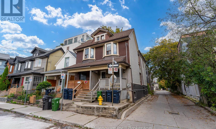 69 Laing Street