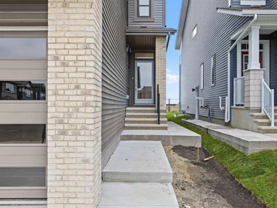 2345 Muckleplum Wy SW - 2