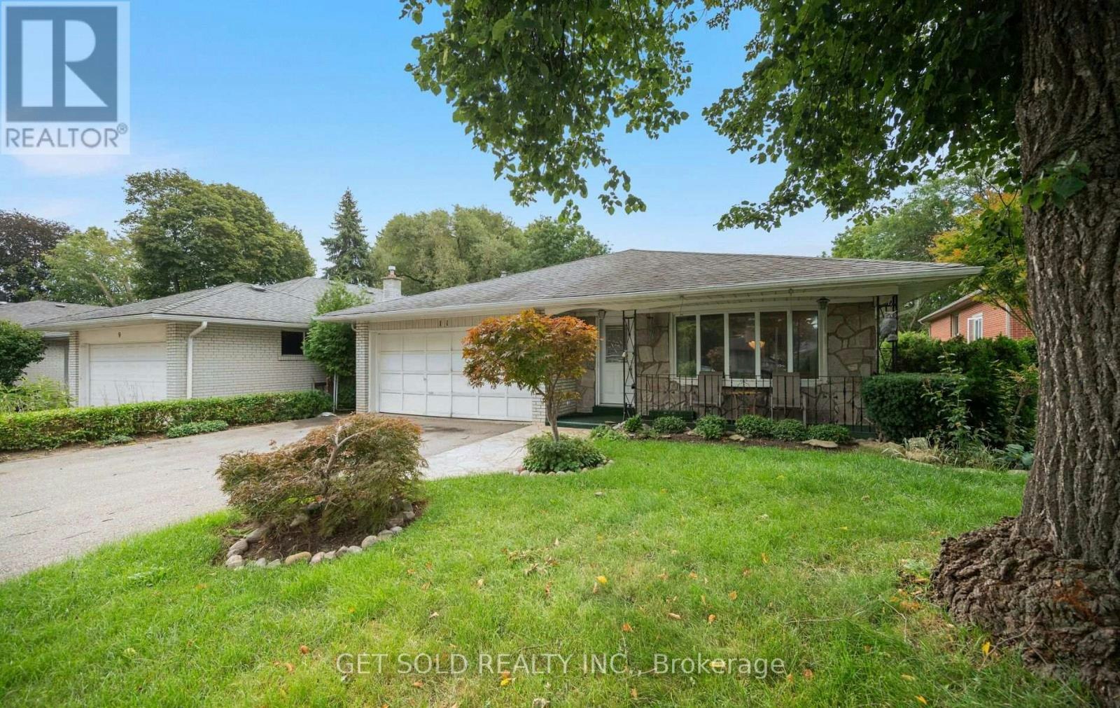 11 Parmalea Crescent, Toronto, ON, M9R 2X8