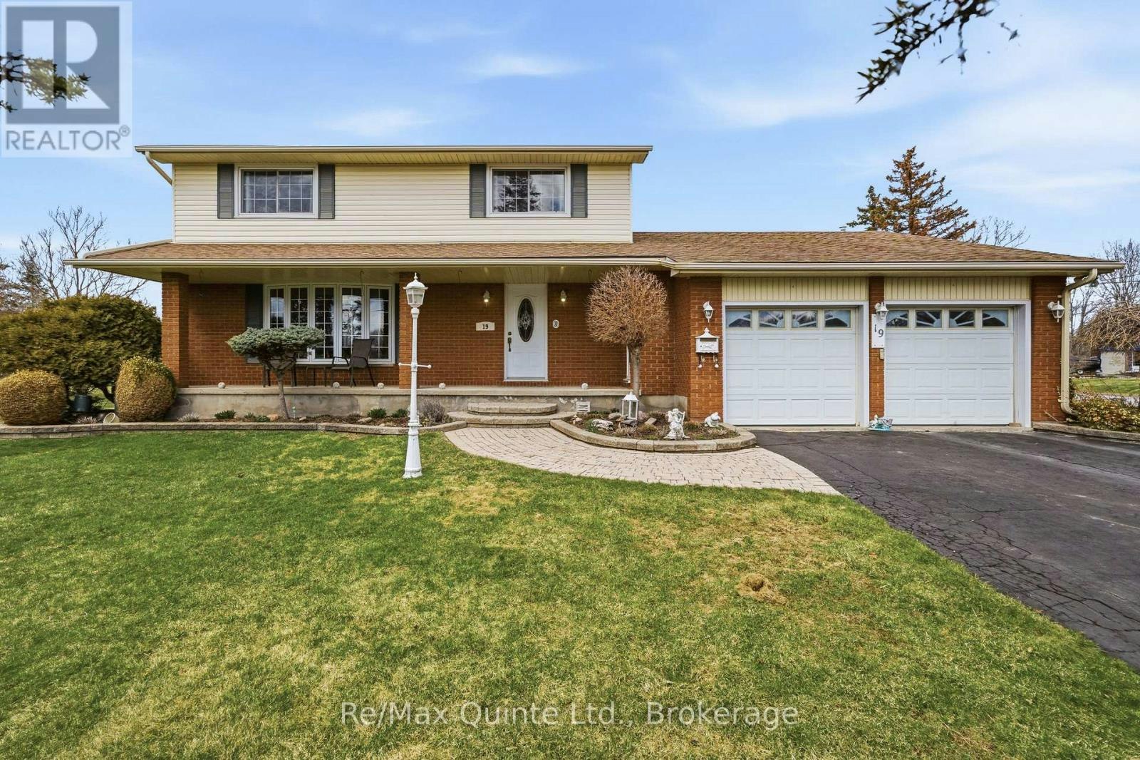19 Country Club Drive, Quinte West, ON, K8R 1B4