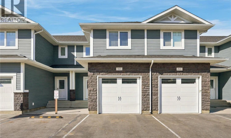 52-115 Veltkamp Crescent