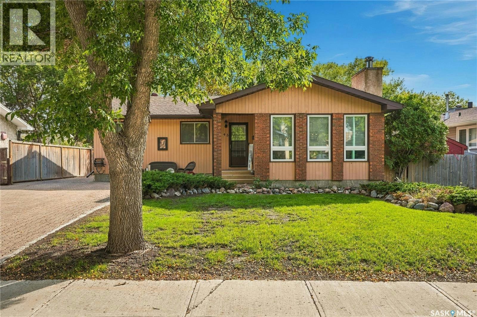 43 Watts Bay, Regina, SK, S4N 5G6