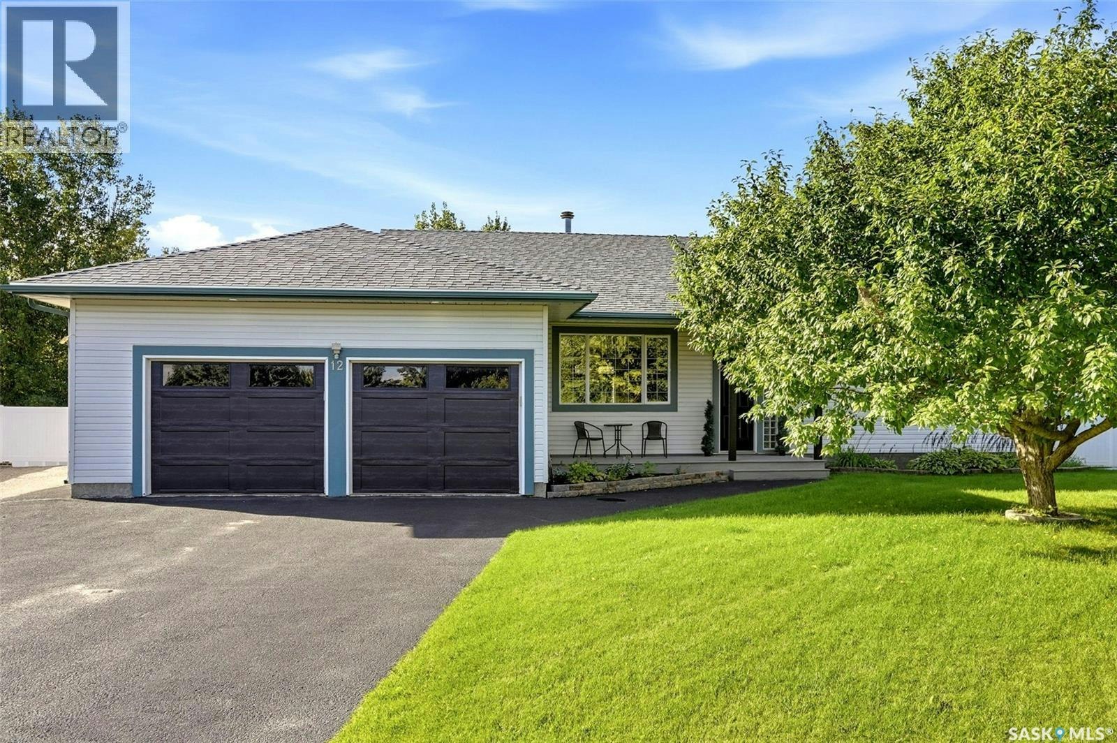 12 Stern Place, Emerald Park, SK, S4L 1B2