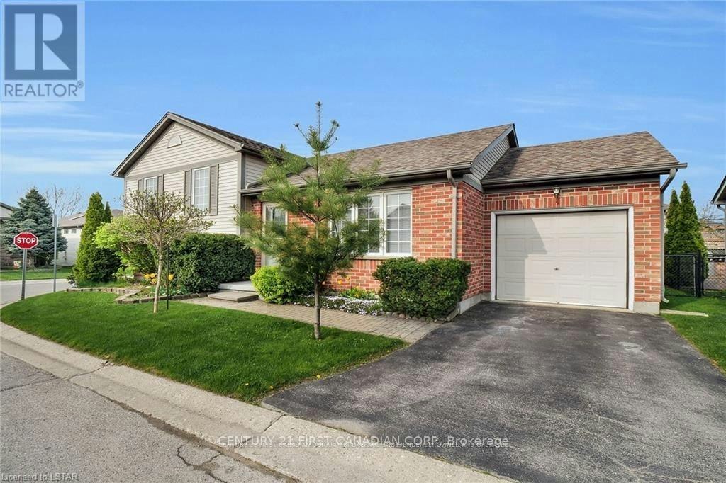 44-335 Lighthouse Road, London, ON, N6M 1J8