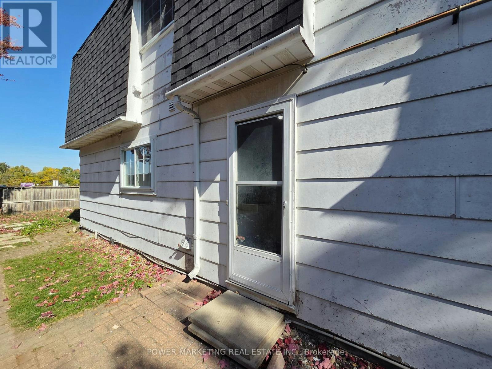 B-81 Craig Henry Drive, Ottawa, ON, K2G 3S8 - 2