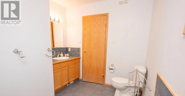 2196 Falconcrest Drive, Thunder Bay, ON, P7J 1H5 - 33