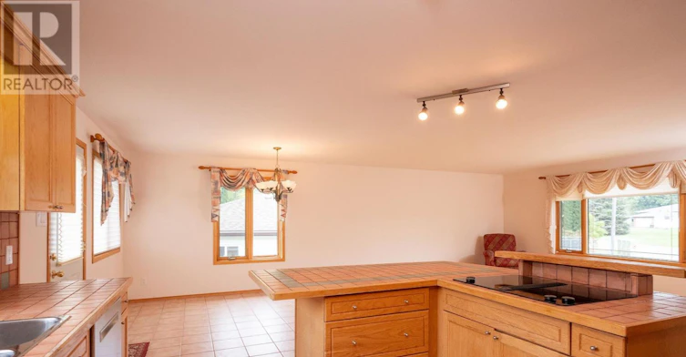 2196 Falconcrest Drive, Thunder Bay, ON, P7J 1H5 - 19