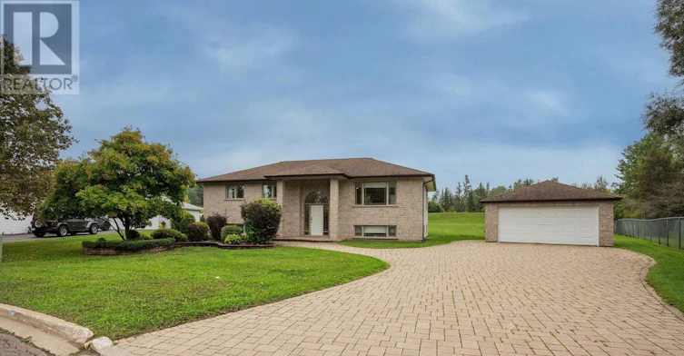 2196 Falconcrest Drive, Thunder Bay, ON, P7J 1H5