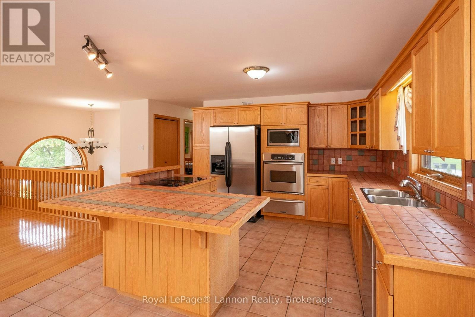 2196 Falconcrest Drive, Thunder Bay, ON, P7J 1H5 - 17