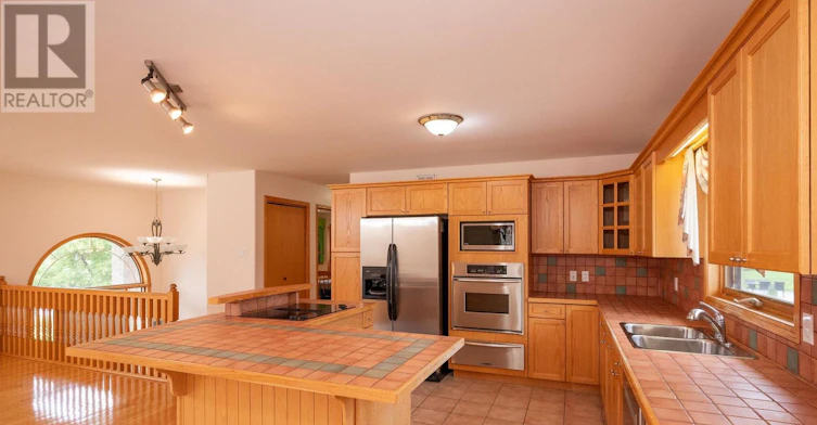 2196 Falconcrest Drive, Thunder Bay, ON, P7J 1H5 - 17