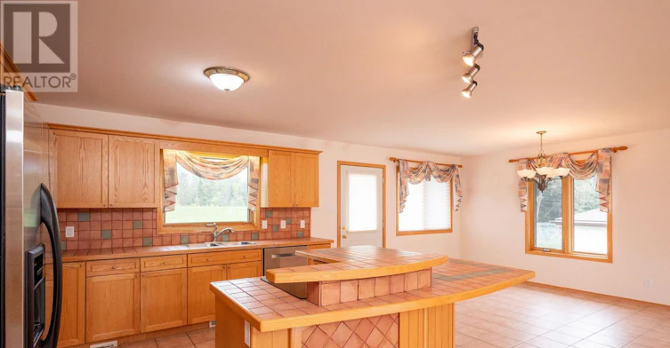 2196 Falconcrest Drive, Thunder Bay, ON, P7J 1H5 - 23