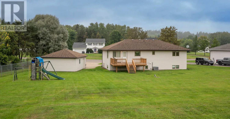 2196 Falconcrest Drive, Thunder Bay, ON, P7J 1H5 - 4