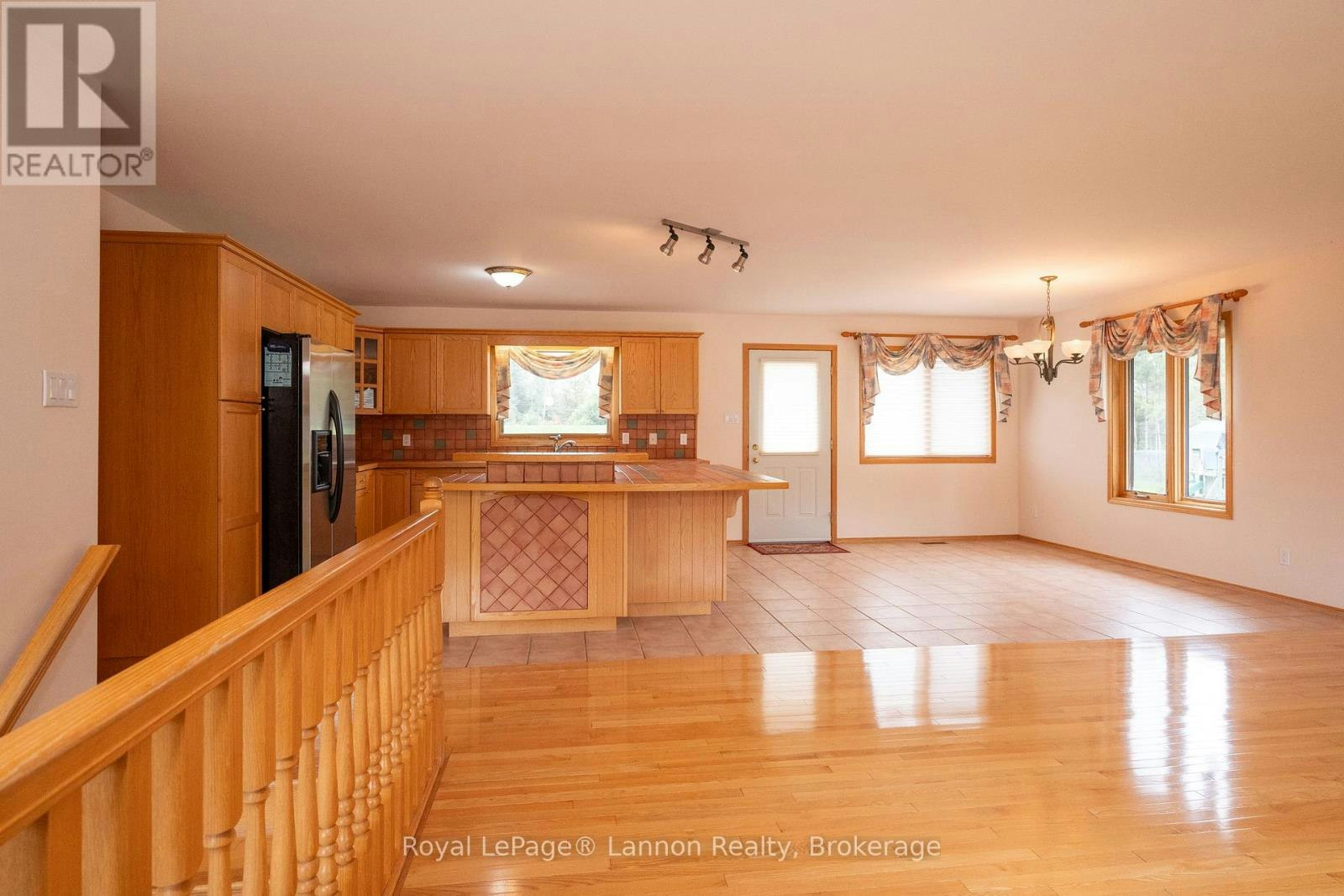 2196 Falconcrest Drive, Thunder Bay, ON, P7J 1H5 - 14