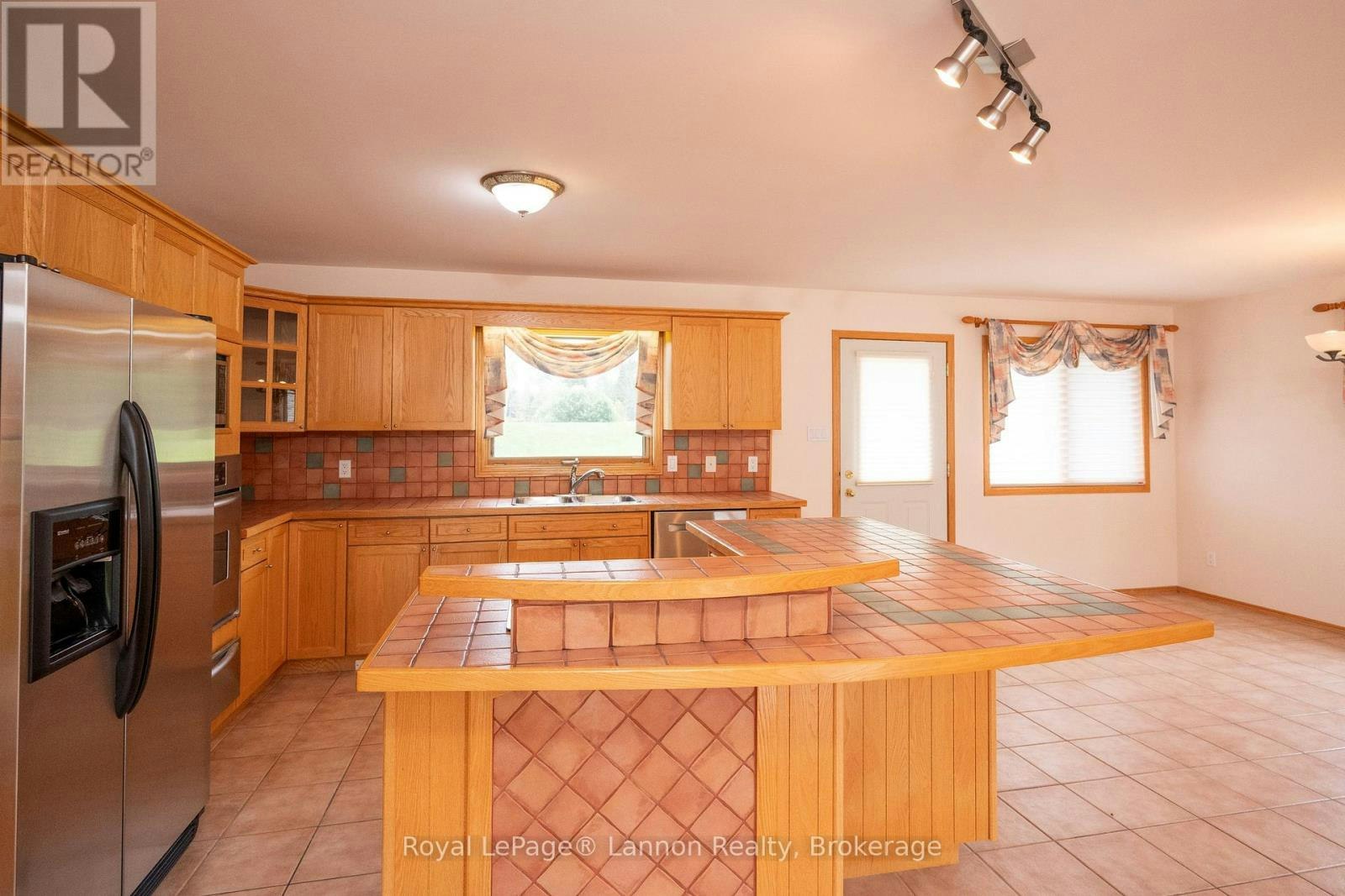2196 Falconcrest Drive, Thunder Bay, ON, P7J 1H5 - 18