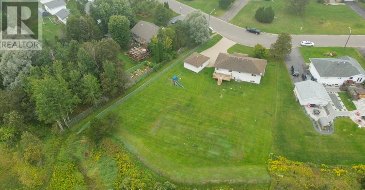2196 Falconcrest Drive, Thunder Bay, ON, P7J 1H5 - 9