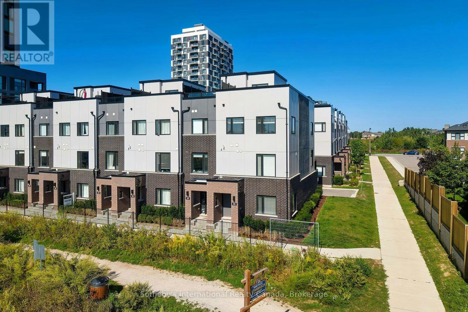 24-348 Wheat Boom Drive, Oakville, ON, L6H 3V6
