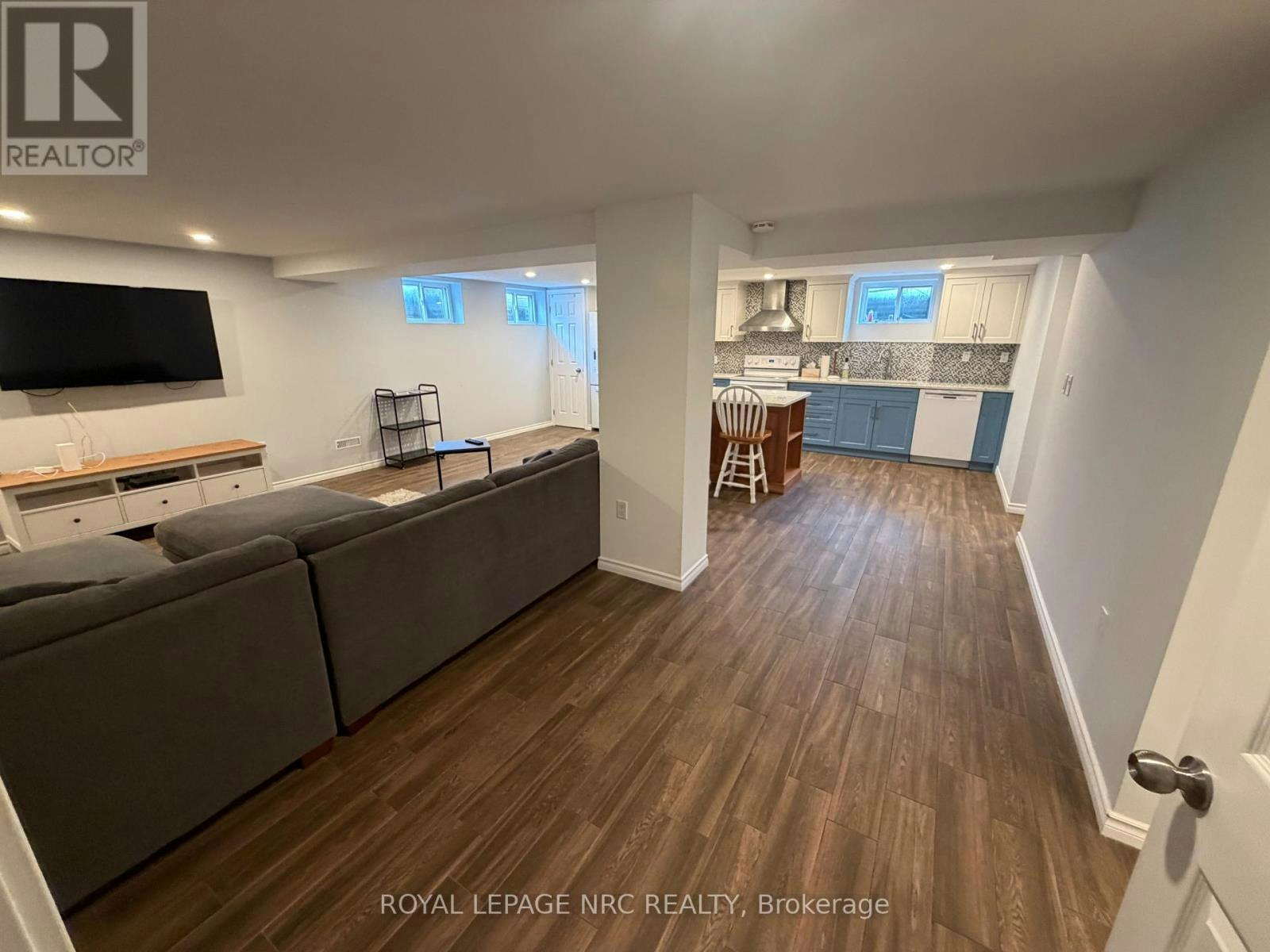 15 Springhead (Lower Gardens, Welland, ON, L3C 5A7 - 4