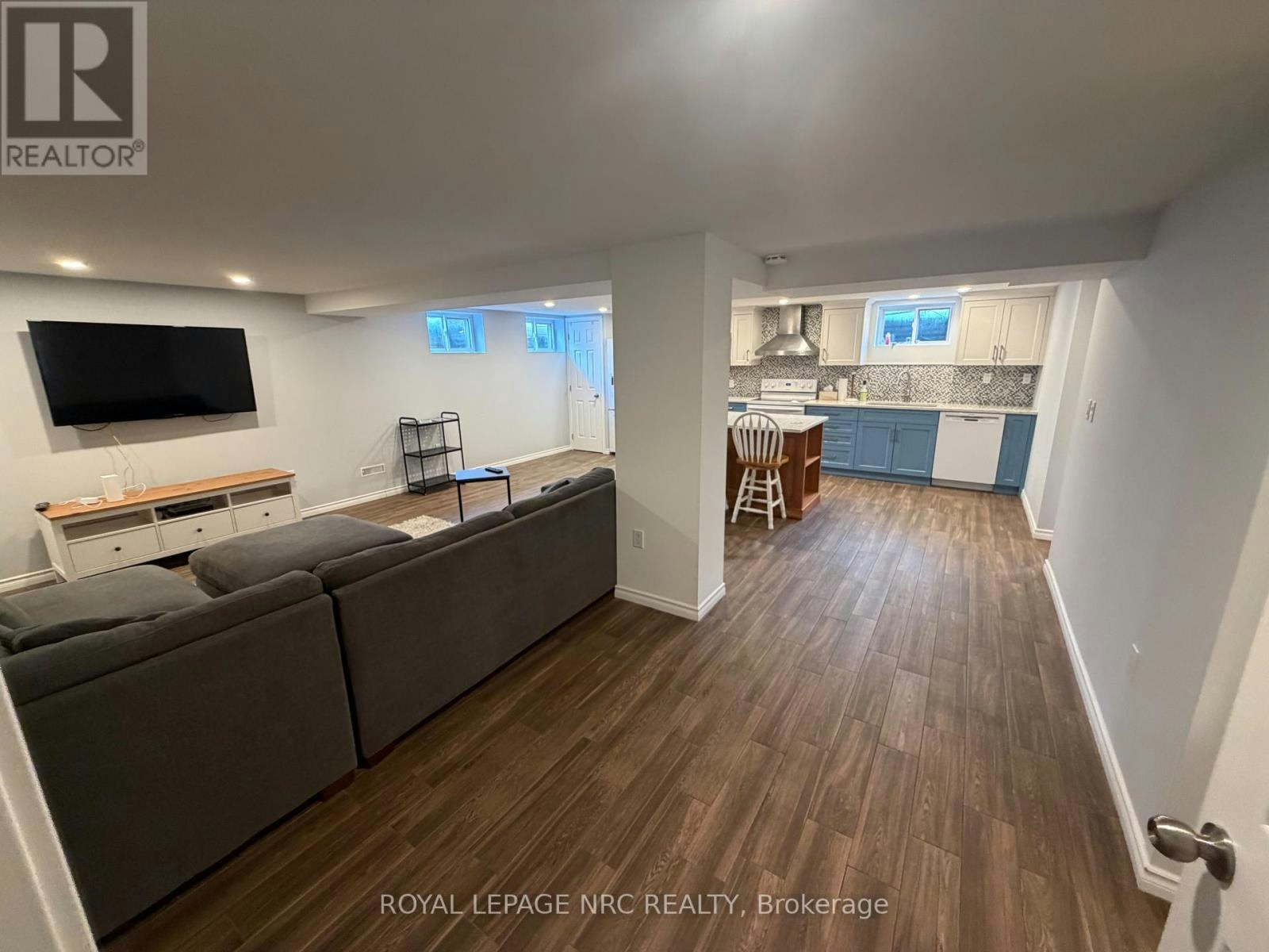 15 Springhead (Lower Gardens, Welland, ON, L3C 5A7 - 8