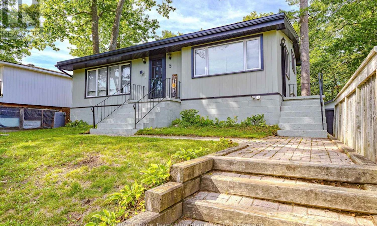 5 Burritt Street