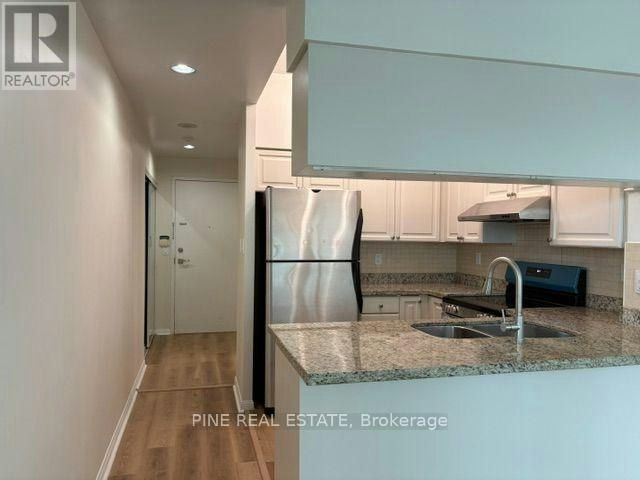 1119-230 Queens Quay, Toronto, ON, M5J 2X1 - 11
