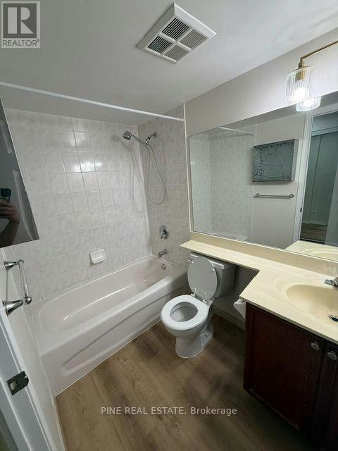 1119-230 Queens Quay, Toronto, ON, M5J 2X1 - 5