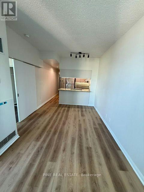 1119-230 Queens Quay, Toronto, ON, M5J 2X1 - 10
