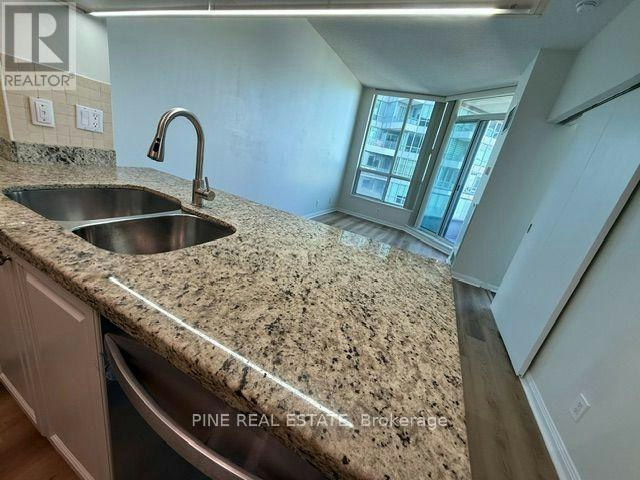 1119-230 Queens Quay, Toronto, ON, M5J 2X1 - 8