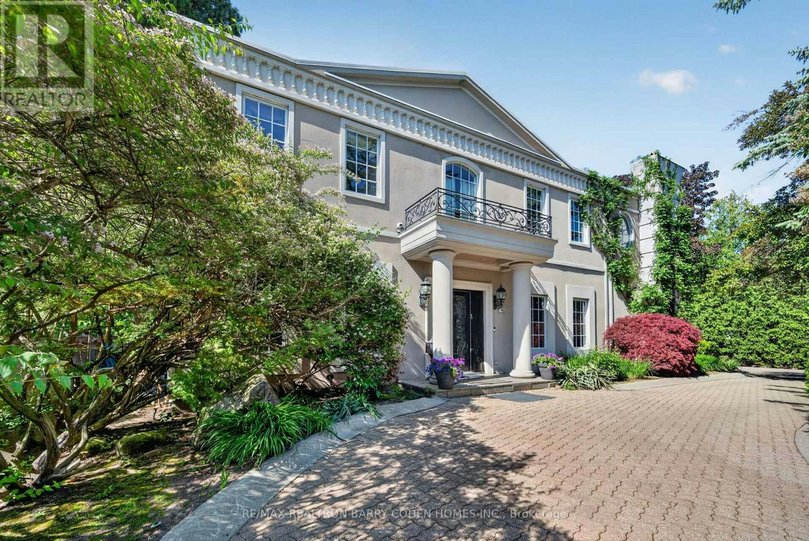 21 Fifeshire Road, Toronto, ON, M2L 2G4