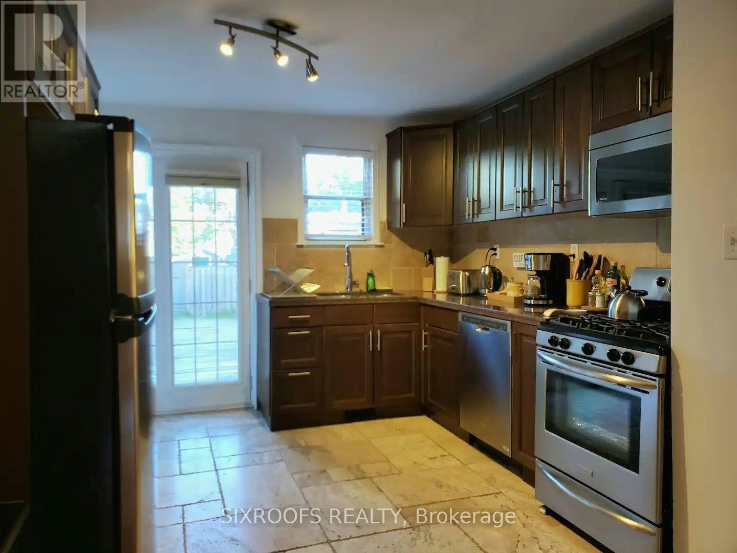 29 Dunkirk Road, Toronto, ON, M4C 2M1 - 6