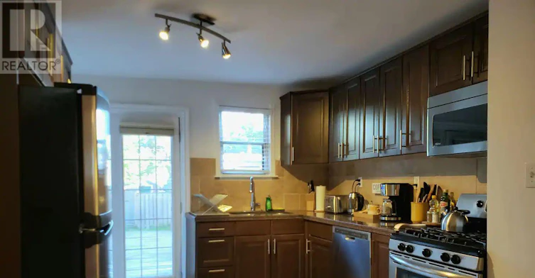 29 Dunkirk Road, Toronto, ON, M4C 2M1 - 6