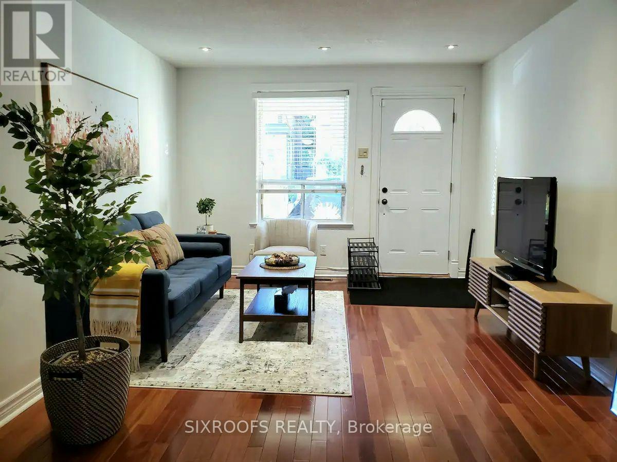 29 Dunkirk Road, Toronto, ON, M4C 2M1 - 3