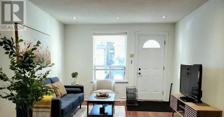 29 Dunkirk Road, Toronto, ON, M4C 2M1 - 3