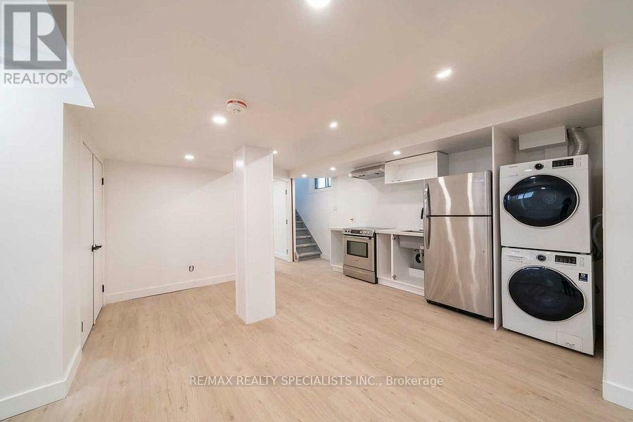 LOWER-29 Goodwood Avenue, Toronto, ON, M6E 1J1 - 2