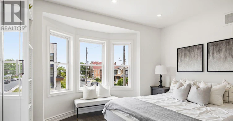 UPPER-219 Mcroberts Avenue, Toronto, ON, M6E 4P3 - 24