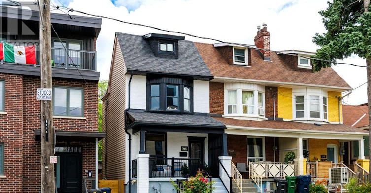UPPER-219 Mcroberts Avenue, Toronto, ON, M6E 4P3 - 2