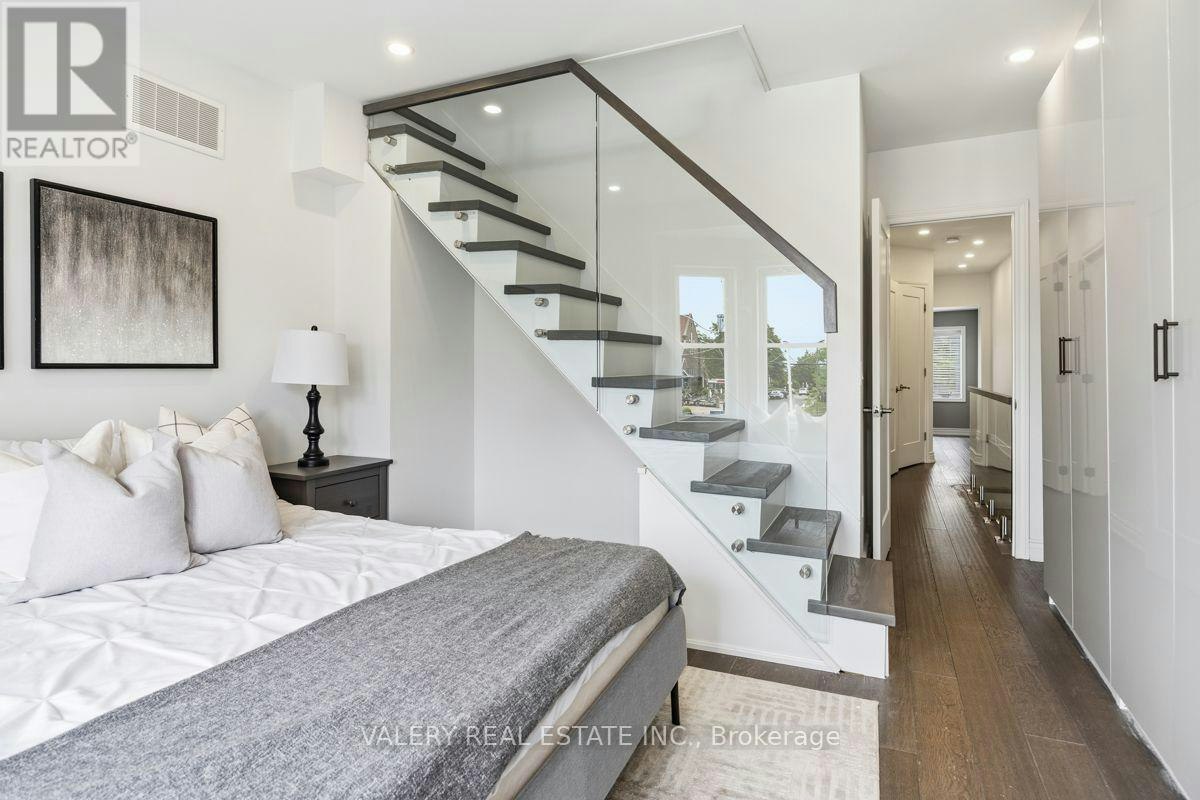UPPER-219 Mcroberts Avenue, Toronto, ON, M6E 4P3 - 22
